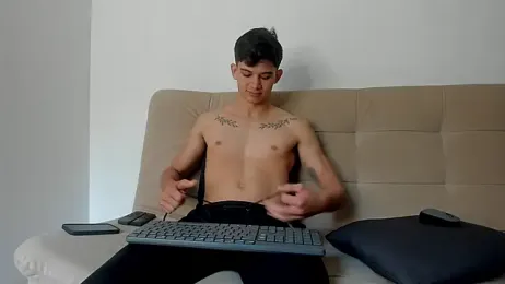 Lucas-Aaron — Stripchat stream photo (Apr 2026)