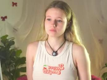 emilyhewell — Chaturbate stream photo (May 2026)