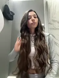 -_MiaQueen_- — webcam model online on stripchat