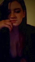 Aliss2001 — webcam model online on cam4