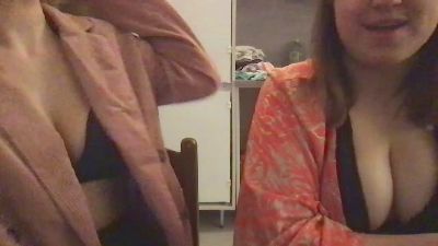 St3phany99 — Cam4 stream photo (Apr 2026)