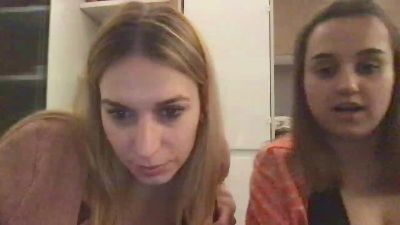 St3phany99 — Cam4 stream photo (Apr 2026)