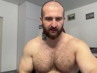 Panda Muscle — webcam model online on flirt4free