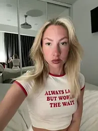LuisaBecker — Stripchat stream photo (May 2026)