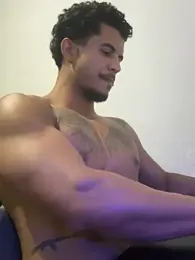 Sanicrt — webcam model online on stripchat