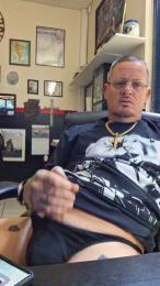 mikehamilton985 — Cam4 stream photo (Sep 2026)