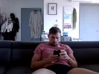 gnl_ — Chaturbate stream photo (May 2026)