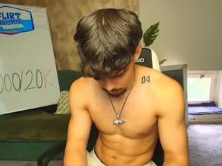 Ridge Hunter — flirt4free