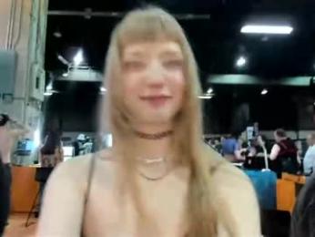 eve003300 — webcam model online on chaturbate