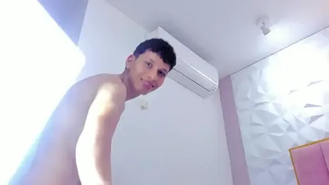Tom_and_bunny — Stripchat stream photo (Sep 2025)