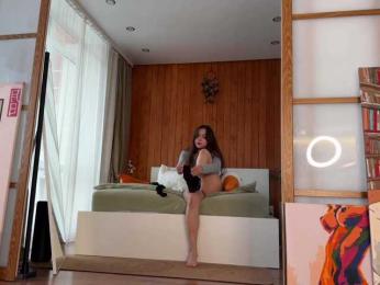 PlumyBun — webcam model online on bongacams