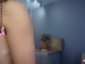 roselyn_rose — Chaturbate recorded stream image, 20.05.2025 13:30