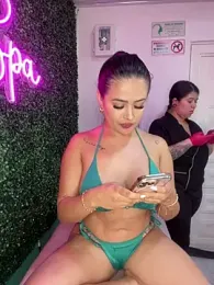 Sara_fun — Stripchat recorded stream image, 21.05.2025 14:00