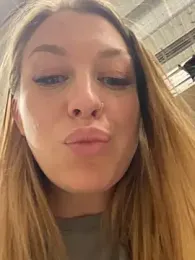 Sweet___Emily — Stripchat recorded stream image, 23.05.2025 13:30