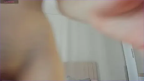 sweety_vikky — Stripchat recorded stream image, 25.05.2025 00:40