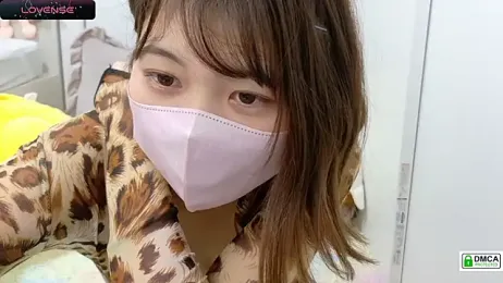 SUZU_ — Stripchat recorded stream image, 05.06.2025 12:00