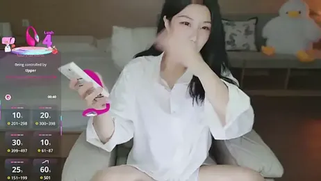 Lucky-baby — Stripchat recorded stream image, 10.06.2025 13:20
