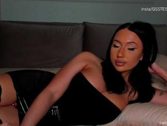 qsstess — Bongacams recorded stream image, 11.06.2025 12:20