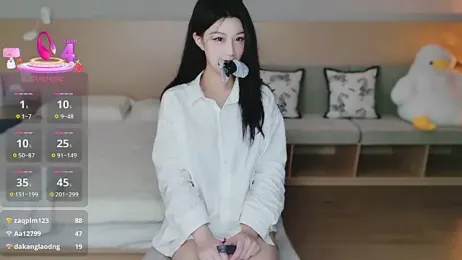 Lucky-baby — Stripchat recorded stream image, 14.06.2025 13:40
