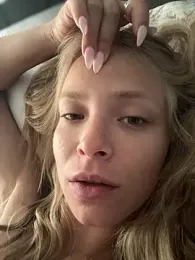 AnastasiaAniess — Stripchat recorded stream screenshot (15 Jun 2025)