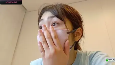 SUZU_ — Stripchat recorded stream image, 16.06.2025 12:00