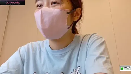 SUZU_ — Stripchat recorded stream image, 16.06.2025 12:00