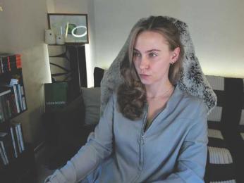 Adamova_Eva — Bongacams recorded stream image, 10.02.2025 17:20