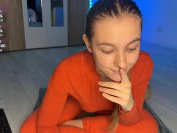 Jucielussie — Bongacams recorded stream image, 18.06.2025 15:00