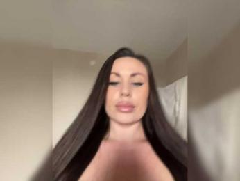 -Hennessy- — Bongacams recorded stream image, 20.06.2025 07:30