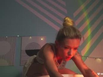 agent_blonde — Chaturbate recorded stream image, 20.06.2025 20:40