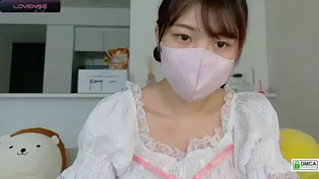 SUZU_ — Stripchat recorded stream image, 21.06.2025 00:00