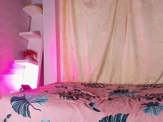 mssbombom — Camsoda recorded stream image, 21.06.2025 03:10