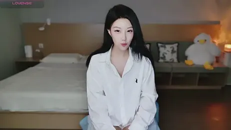 Lucky-baby — Stripchat recorded stream image, 22.06.2025 13:00
