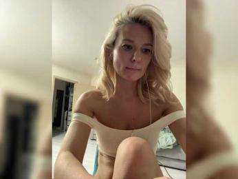 -Molly- — Bongacams recorded stream screenshot (11 Feb 2025)