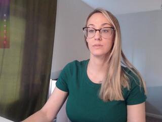 Zoey Evans — Flirt4free recorded stream screenshot (27 Jun 2025)