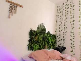 karlyee — Camsoda recorded stream image, 01.07.2025 14:30