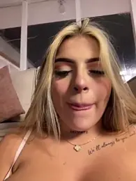 MiaWhitePink_ — Stripchat recorded stream image, 02.07.2025 04:50