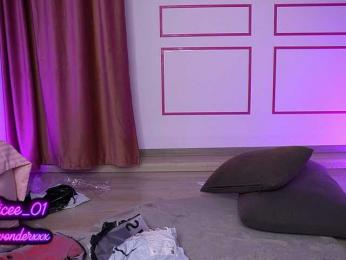 VanesaSimon — Bongacams recorded stream screenshot (10 Jul 2025)