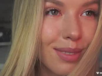 agent_blonde — Chaturbate recorded stream image, 11.07.2025 20:00