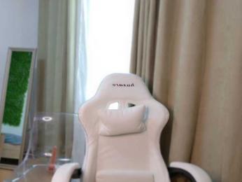 EmilyxJames — Bongacams recorded stream image, 17.07.2025 04:50