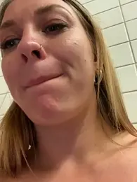 Sweet___Emily — Stripchat recorded stream image, 19.07.2025 10:10