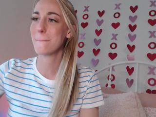 Zoey Evans — Flirt4free recorded stream screenshot (12 Feb 2025)