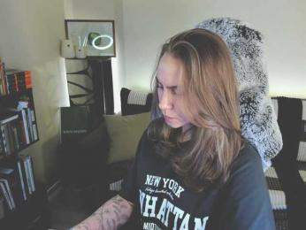 Adamova_Eva — Bongacams recorded stream image, 12.02.2025 18:40