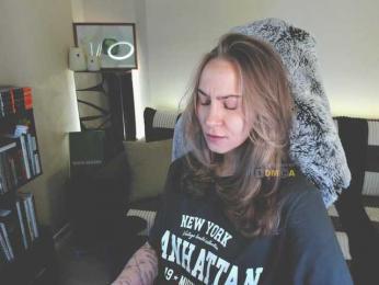 Adamova_Eva — Bongacams recorded stream image, 12.02.2025 18:40