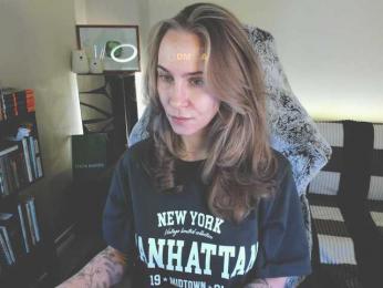 Adamova_Eva — Bongacams recorded stream image, 12.02.2025 18:40