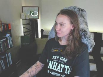 Adamova_Eva — Bongacams recorded stream image, 12.02.2025 18:40