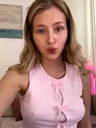 LunaRase — Stripchat recorded stream screenshot (23 Jul 2025)