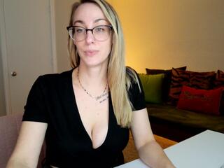 Zoey Evans — Flirt4free recorded stream screenshot (28 Jul 2025)