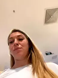 Sweet___Emily — Stripchat recorded stream image, 04.08.2025 13:10
