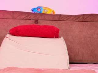 mssbombom — Camsoda recorded stream image, 05.08.2025 03:00